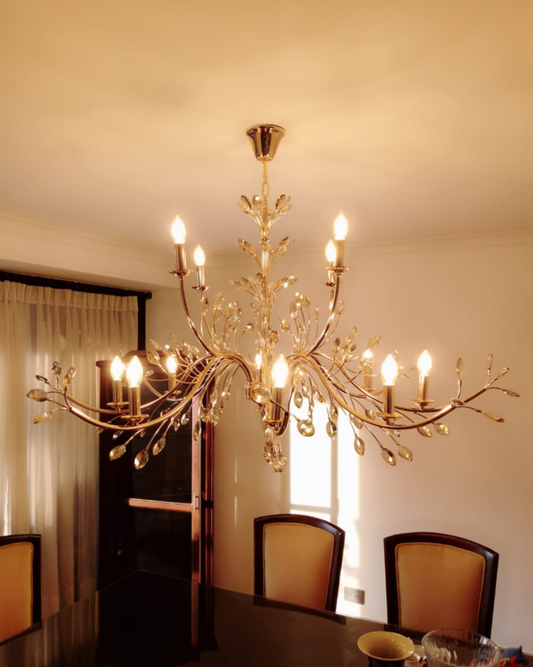 Lampara decorativa Chandelier Dorada