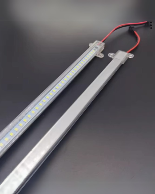 REGLETA 2835-110 V 30CMS CON BASE TRASPARENTE LUZ CALIDA