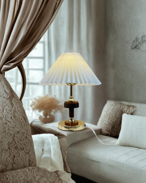 W-02 -C LAMPARA DE MESA ESTRUCTURA METALICA CAFE