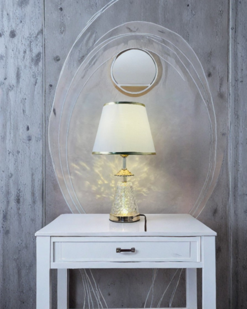 W-04 -GO LAMPARA DE MESA DORADA