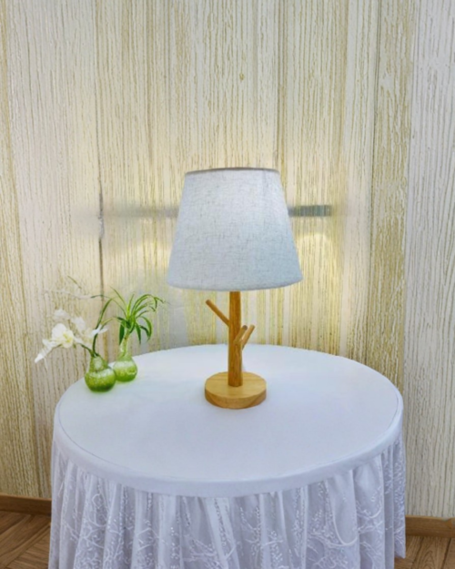 LAMPARA DE MESA ESTRUCTURA MADERA PANTALLA VAÑA