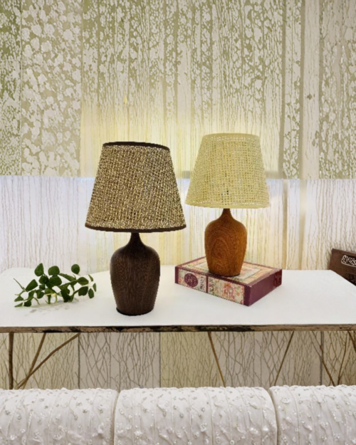 KW7252- W -LAMPARA DE MESA VITRA ESTRUCTURA HIERRO FORJADO