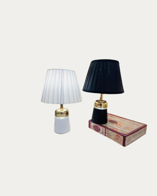 KW7297- N -LAMPARA DE MESA ESTRUCTURA METALICA Y ACRILICO